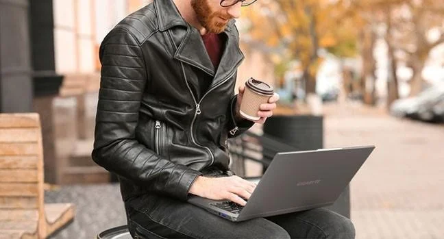 Lưu bản nháp tự động GIGABYTE giới thiệu loạt sản phẩm máy tính và linh kiện game thế hệ mới