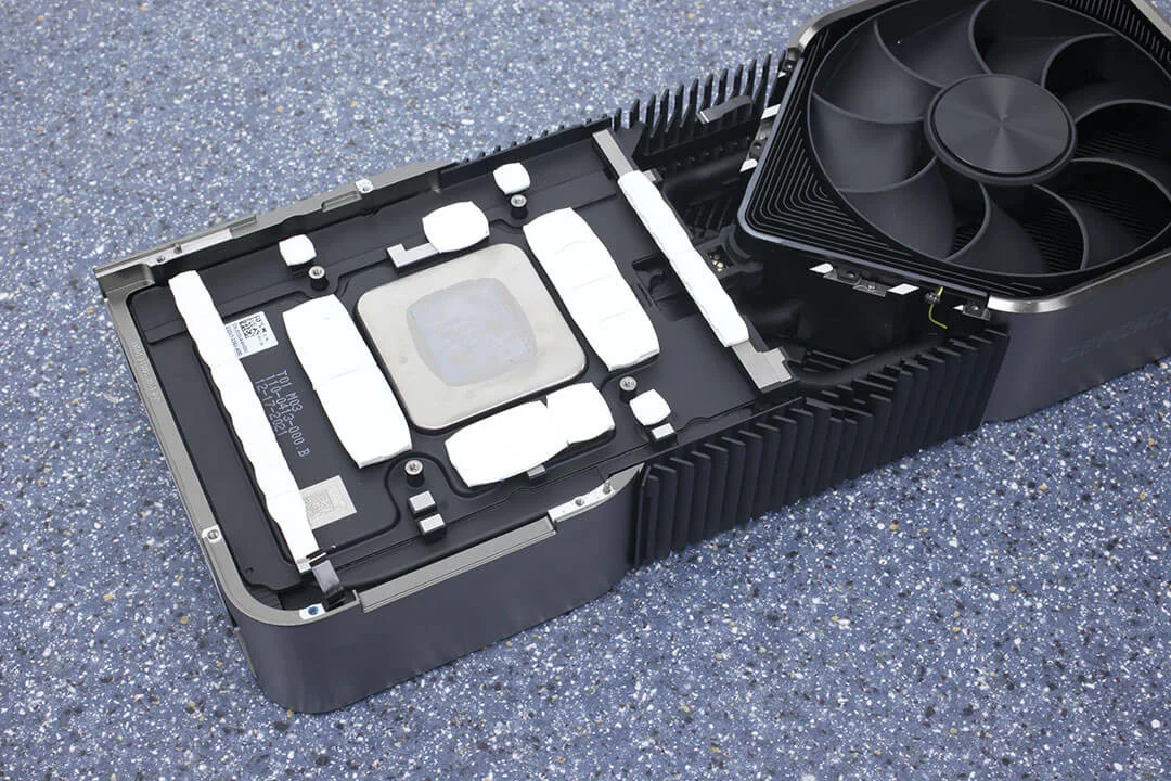 RTX 3090 Ti cooler