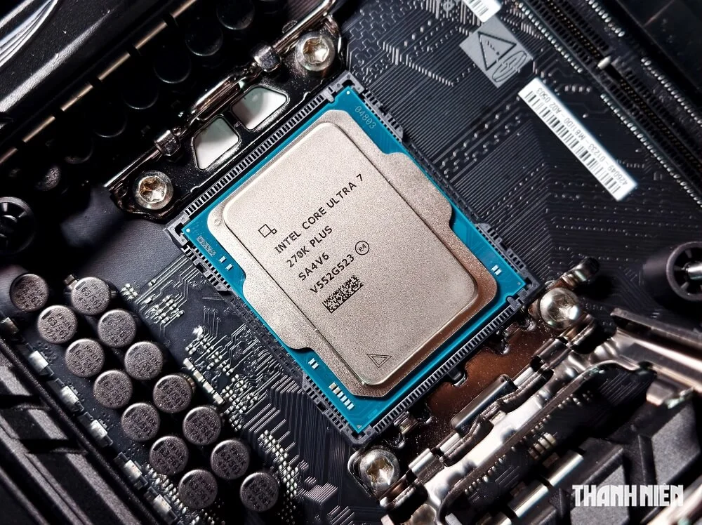 intel Core Ultra 7 270K Plus